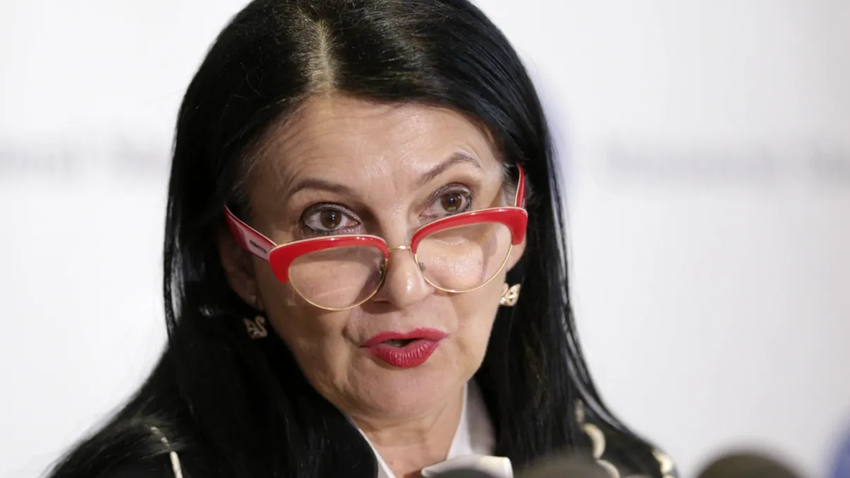 Ministrul Sorina Pintea, control la miezul nopții în „spitalul groazei”. Unde a găsit mizerie