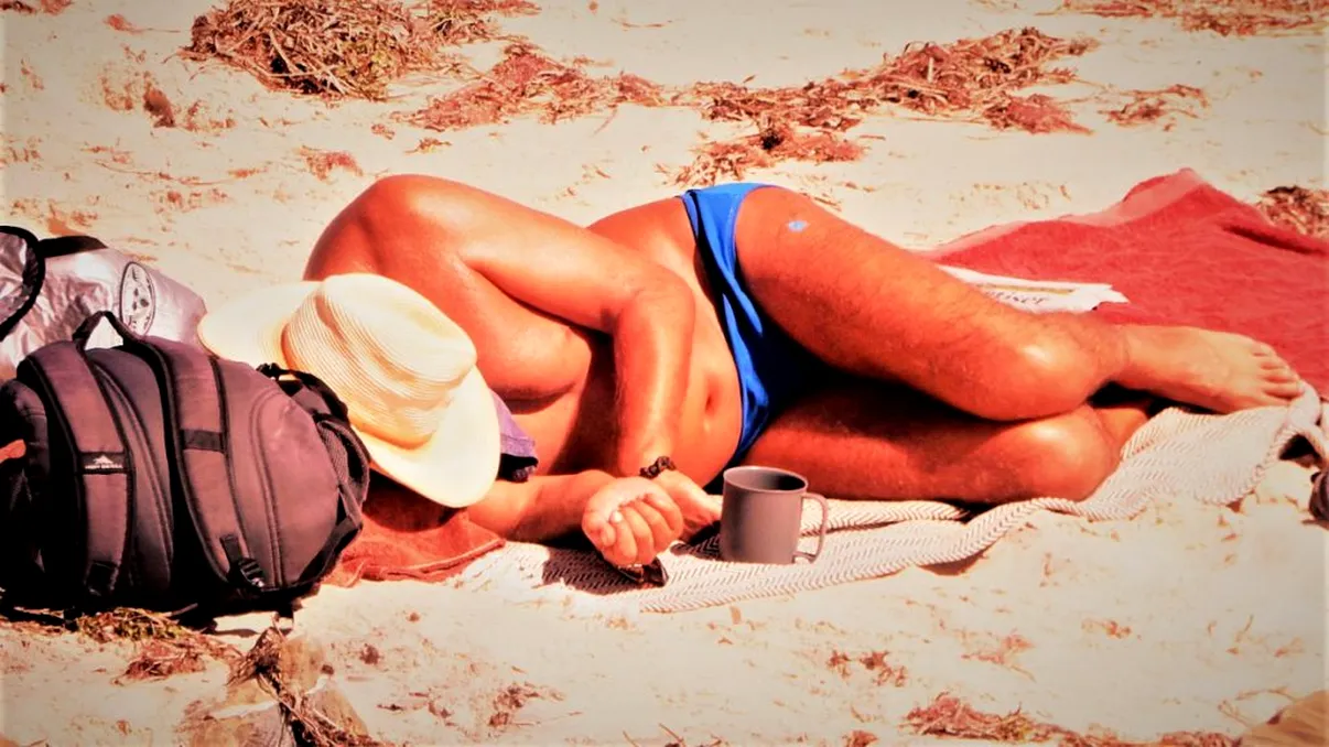 Efectele statului la soare: la ce pericole te expui