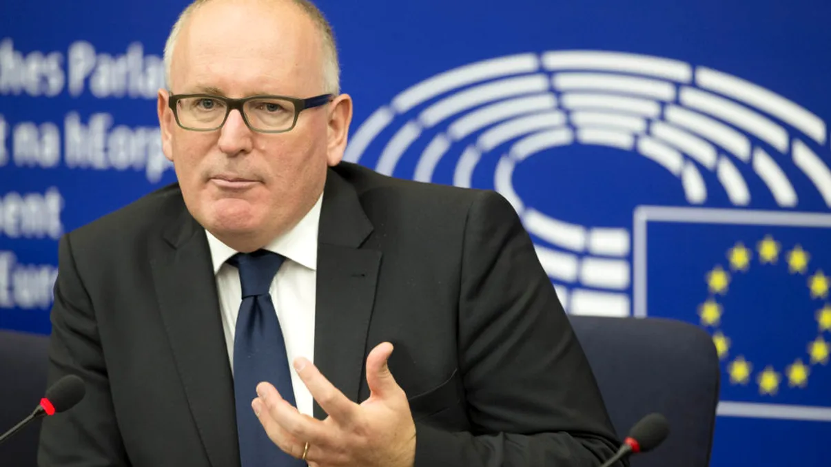 Comisia Europeană înăsprește tonul: mesajul dur al lui Timmermans la adresa Guvernului