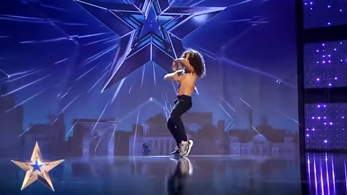 VIDEO Românii au talent: Cine e băiatul de 8 ani care a primit Golden Buzz. „Mowgli, ești minunat!”
