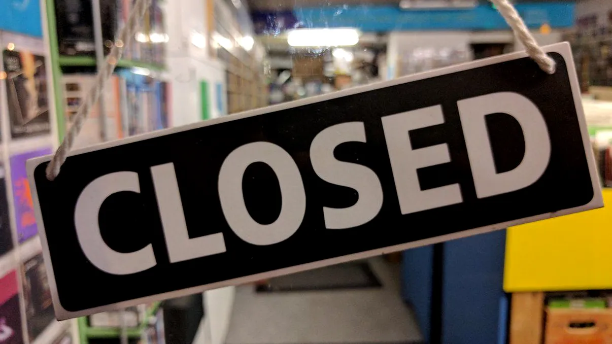 Țara în care Guvernul închide magazinele duminica pentru ca oamenii să meargă la biserică