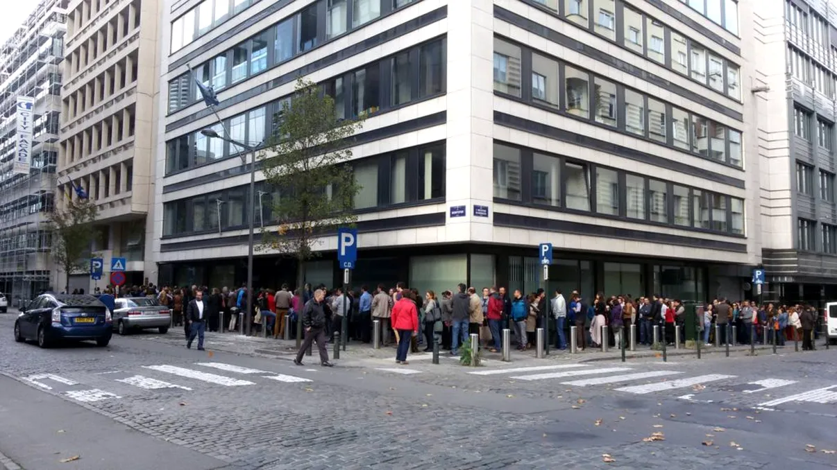 Scandal la secțiile de votare. Câți români din diaspora nu au mai apucat să voteze?