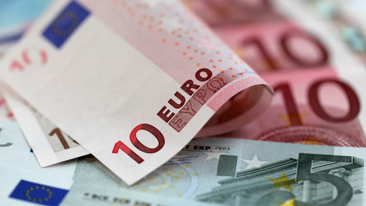 Curs valutar BNR, joi, 20 iunie: cât te costă să cumperi euro și la cât a ajuns dolarul