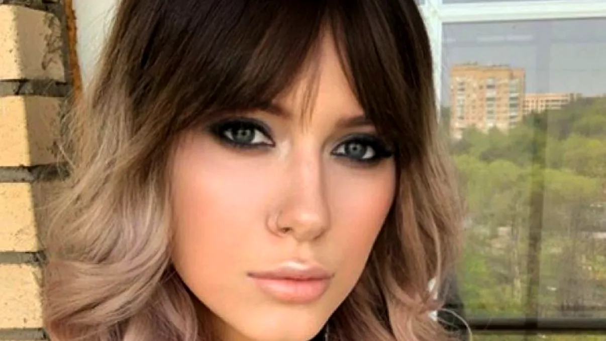 Moarte suspectă! Cea mai sexy jucătoare de poker din Rusia, găsită fără viață în baie