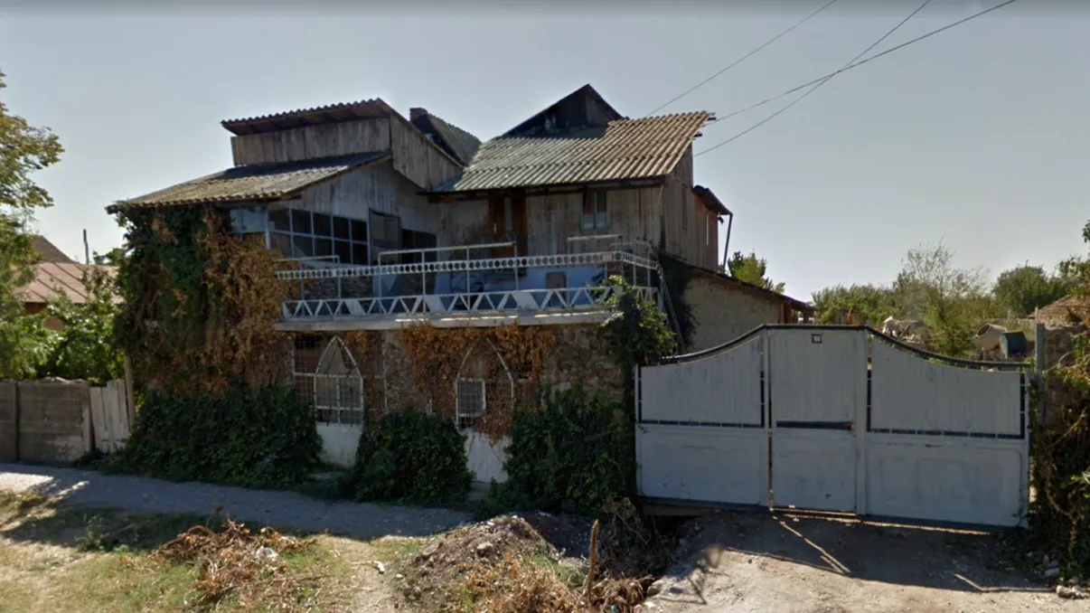 Noi detalii din casa groazei din Caracal: o vecină ar fi sunat la 112, dar n-a fost luată în seamă. Ce spun probele ADN