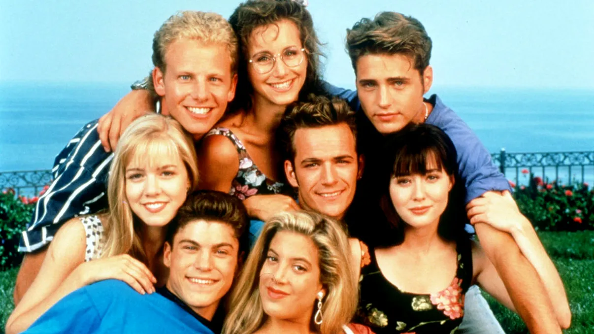 Beverly Hills 90210, reuniune cu scandal, după 19 ani. Ce se întâmplă cu Kelly, Donna și Brenda