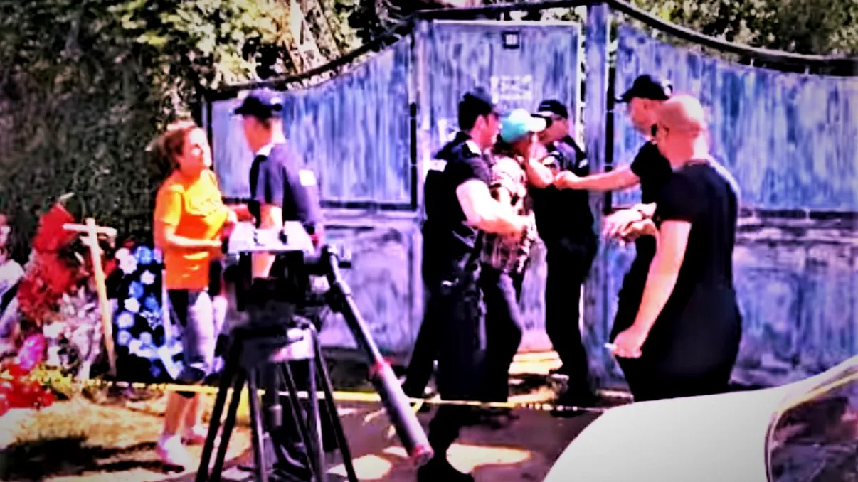 VIDEO Bătaie și scandal la casa lui Gheorghe Dincă. Mama și bunicul Luizei au încercat să intre peste cel care zice că le-a ucis fata