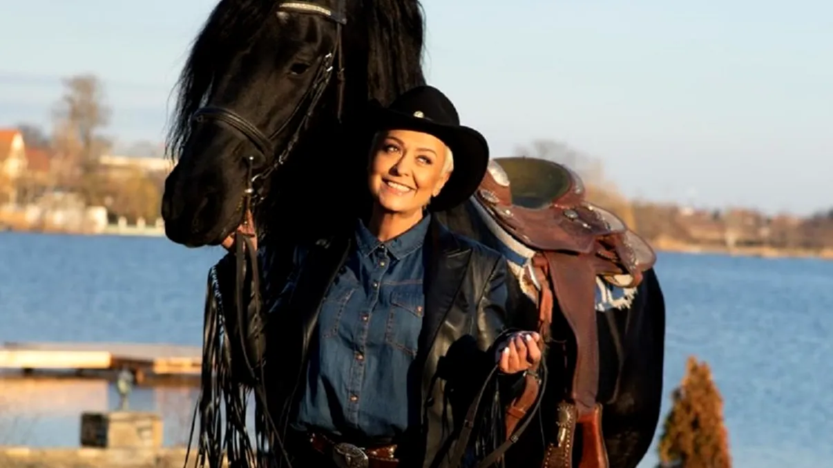 Monica Anghel povestește cum s-a accidentat atât de rău când a căzut de pe cal. Ce a vrut să facă, de fapt