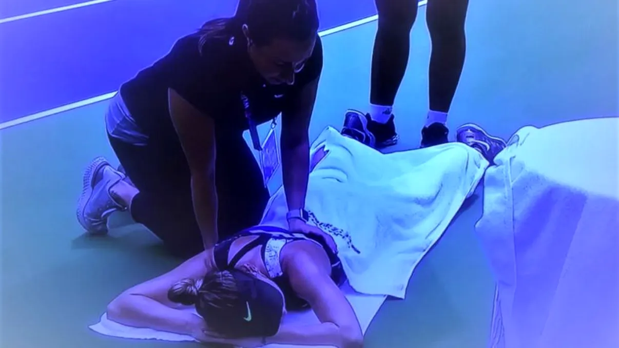 Simona Halep a abandonat la Wuhan, din cauza problemelor medicale. Cât de gravă este situația și ce se va întâmpla la Beijing