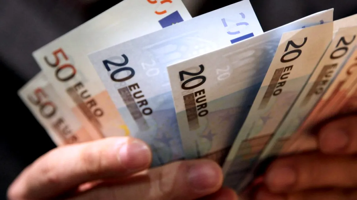 Curs valutar BNR luni, 23 septembrie: Cât a ajuns să coste euro la casele de schimb