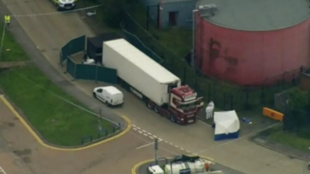 Adevărul despre camionul în care au fost găsite 39 de cadavre, în Marea Britanie. Ce spune premierul bulgar