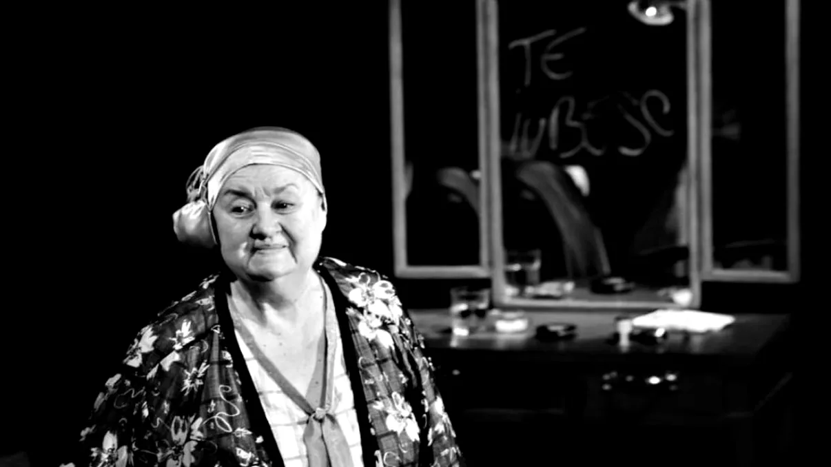Momente emoționante la priveghiul Tamarei Buciuceanu. Ce s-a întâmplat la Teatrul Bulandra
