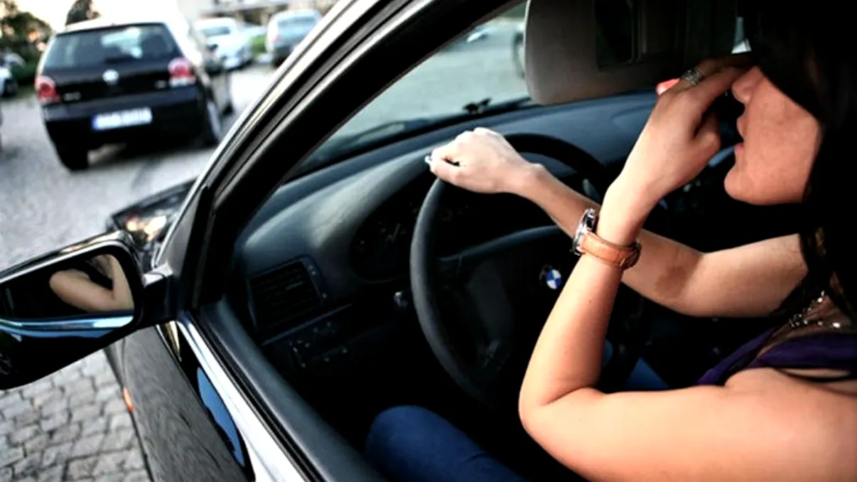 Se întâmplă în România. O femeie din Iași s-a dus să reclame mașina lovită, dar a uitat că nu are permis