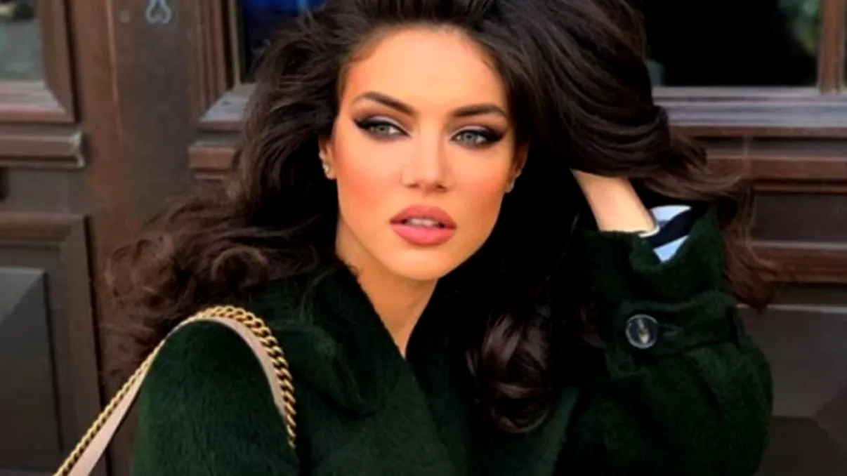 Cristina ICH a născut în secret. Ce nume va avea băieţelul vedetei şi al lui Alex Piţurcă. Au ales unul special