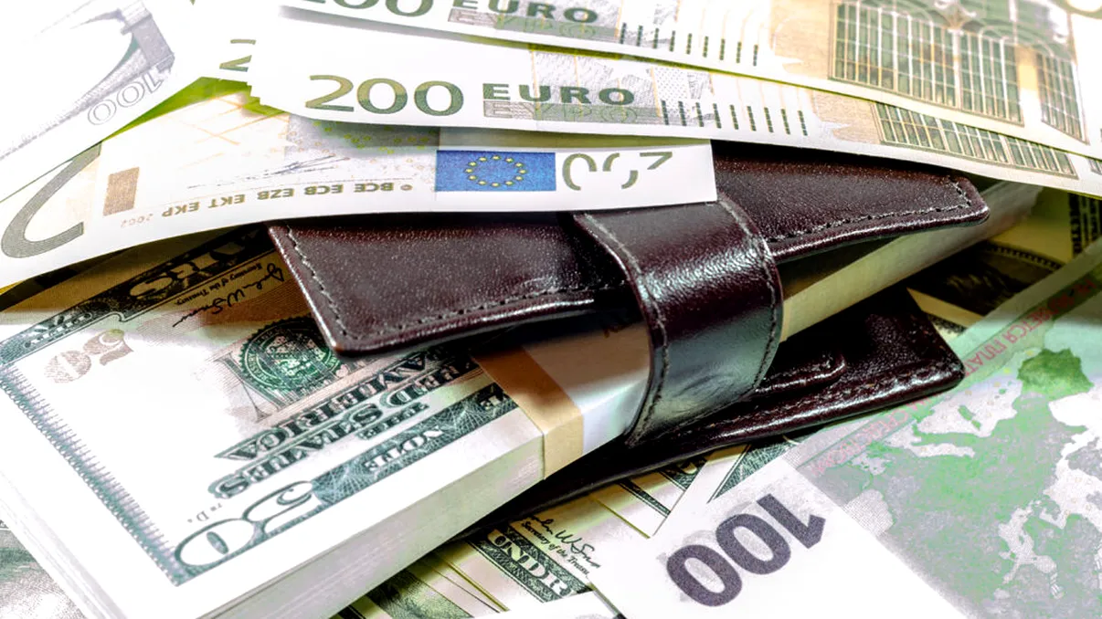 Curs valutar BNR vineri, 4 octombrie: Cât costă euro și dolarul în weekend