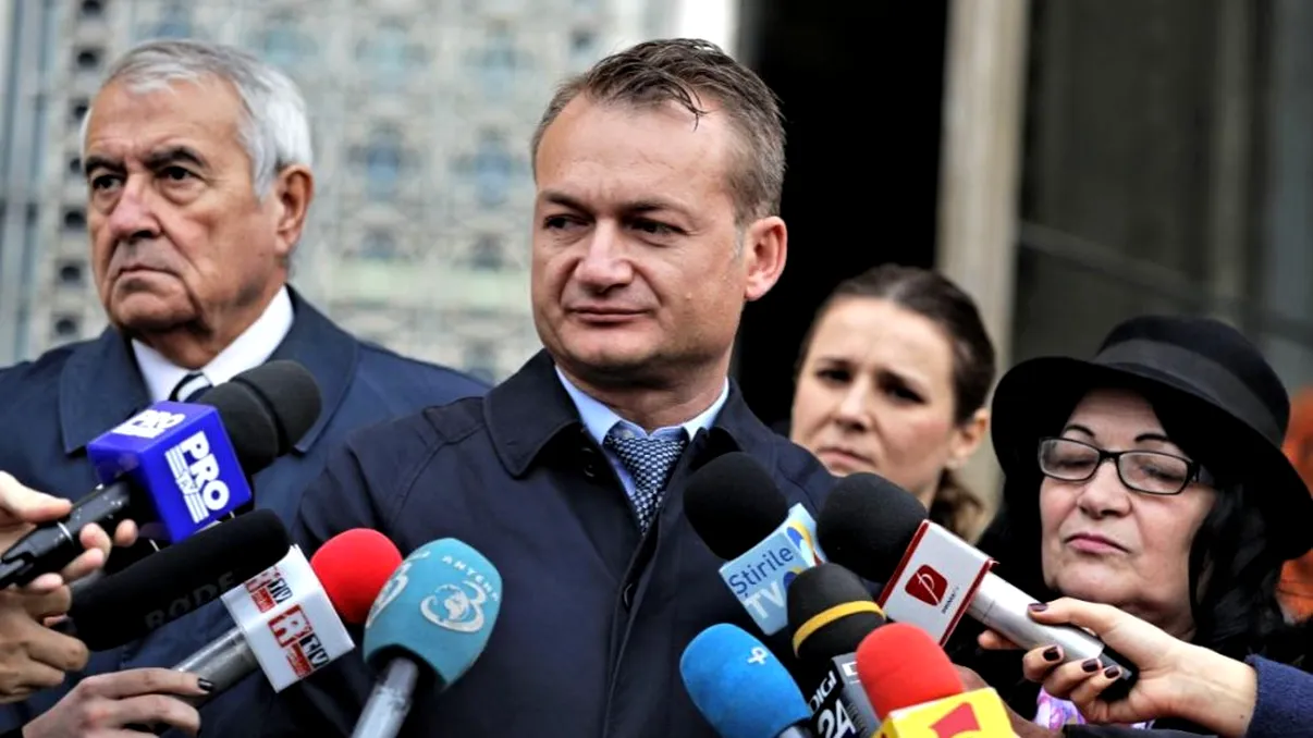 Adrian Coman, românul străin în țara lui. De ce nu are dreptul să voteze la alegerile prezidențiale de duminică