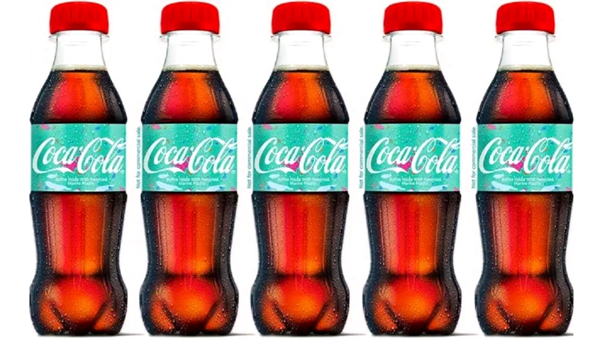 Coca Cola face un gest jenant pentru protecția mediului: cu ce s-a lăudat cel mai mare poluator cu plastic