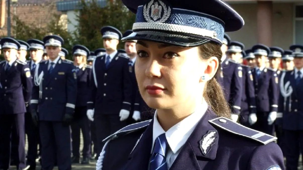 Mesajul ei este impresionant! Ce îi roagă o tânără din Suceava, șefă de promoție, pe colegii din Poliția Română