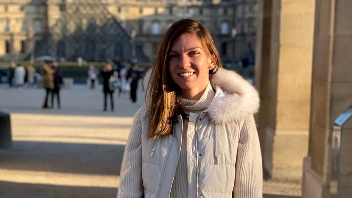 Cum s-a pozat Simona Halep la Palatul Versailles din Paris. Fanii au reacționat imediat FOTO