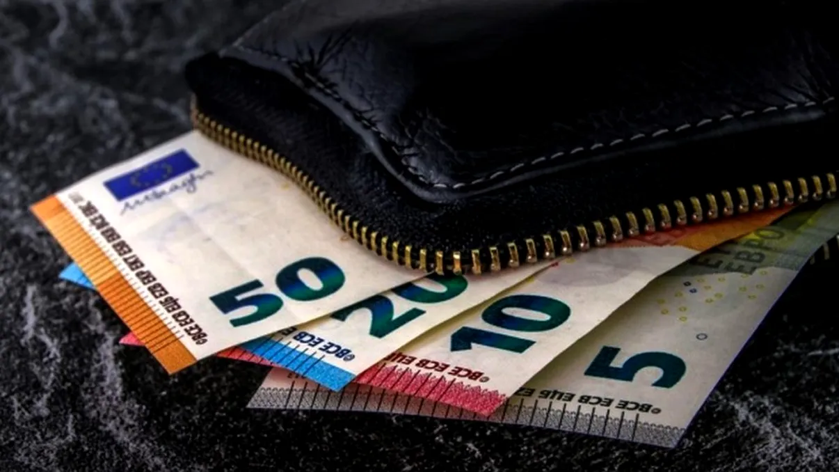 Curs valutar BNR, luni, 2 decembrie. Cotațiile principalelor valute internaționale