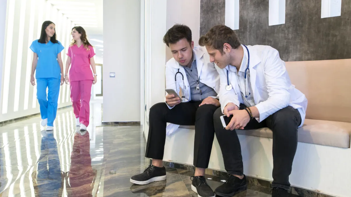 Ce se întâmplă cu medicii rezidenți din România. Ordonanța de Urgență a fost publicată în Monitorul Oficial