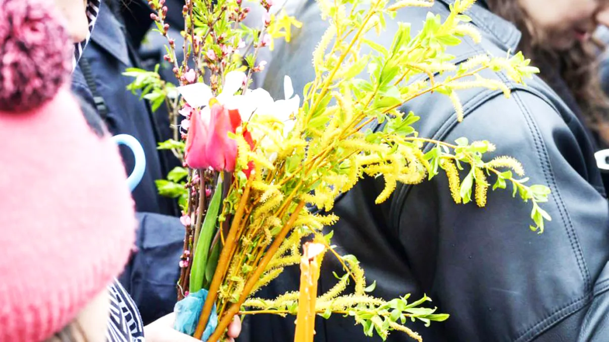 Calendar 2020. Când cad Floriile și Paștele, anul acesta, pentru ortodocși și catolici. În ce zi pică 1 Mai