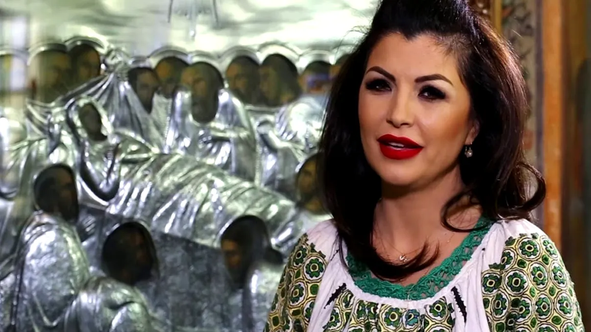 Ce se întâmplă cu divorțul Claudiei Ghițulescu. Cântăreața are din nou probleme, după ce a aflat că este înșelată