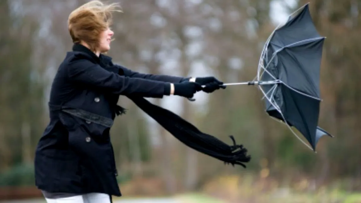 ANM, avertisment de ultimă oră! Cod galben de vreme severă în aceste zone. Vântul ajunge la 110 km/oră