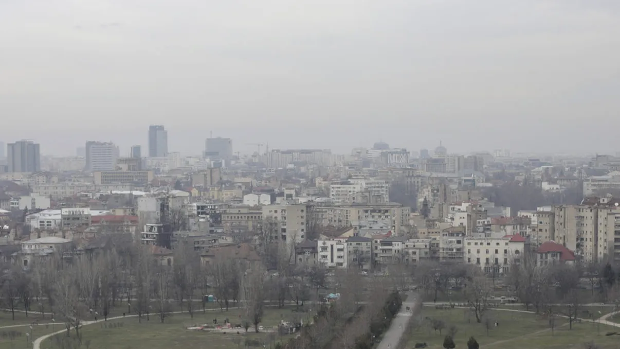 Condițiile meteorologice au influențat poluarea din Capitală. Fenomenul care s-a resimțit în București