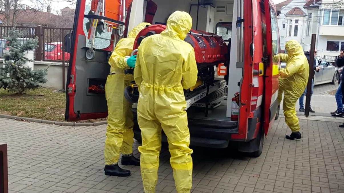 Un asistent al Ambulanței București a fost confirmat pozitiv cu coronavirus. Cu cine a intrat în contact