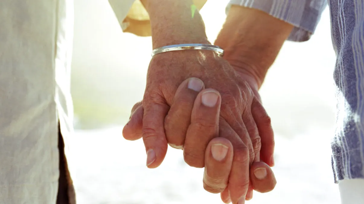 Povestea care face înconjurul lumii. Cum a murit, din cauza virusului, un cuplu căsătorit de 50 de ani