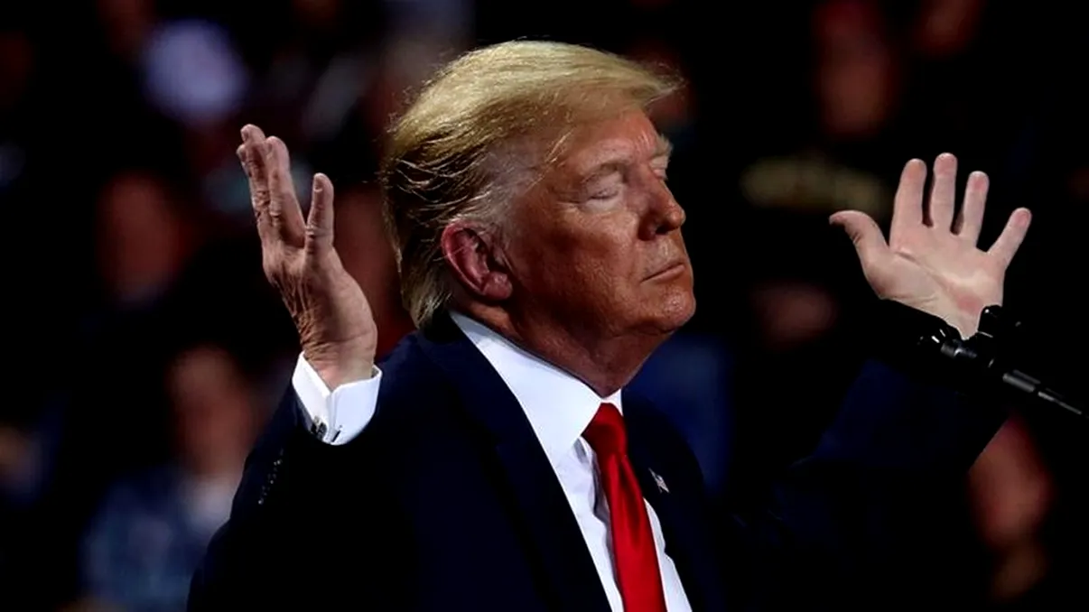 Președintele Trump, soluție pentru a ridica prețul petrolului. Dacă nu se intervine, industria americană intră în colaps