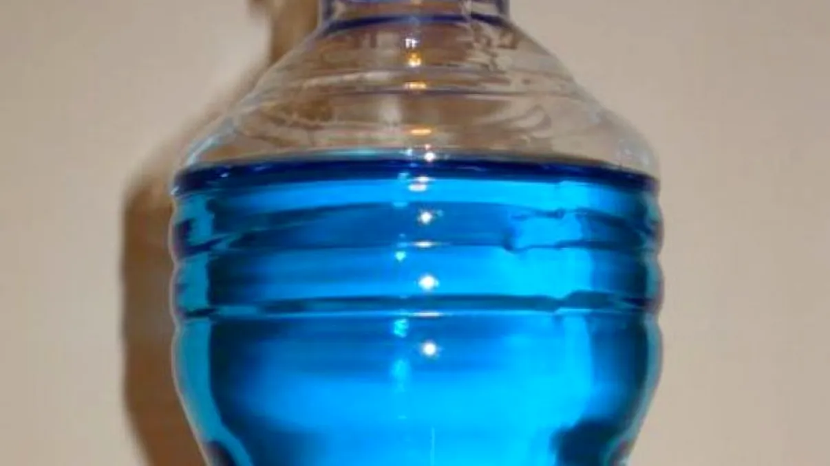 Explicația halucinantă dată de arabii care au falsificat spirt în România. Ce scria pe etichetă