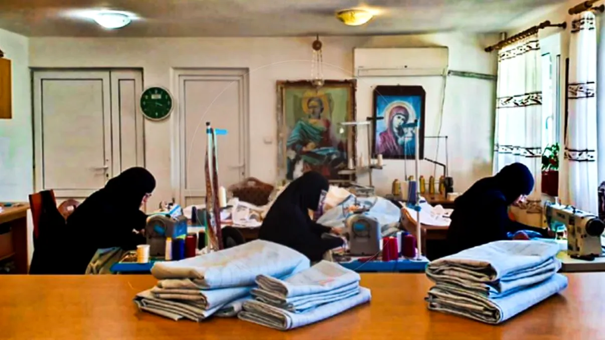 Cât costă ”masca creștină”, realizată special la o mânăstire în Dobrogea