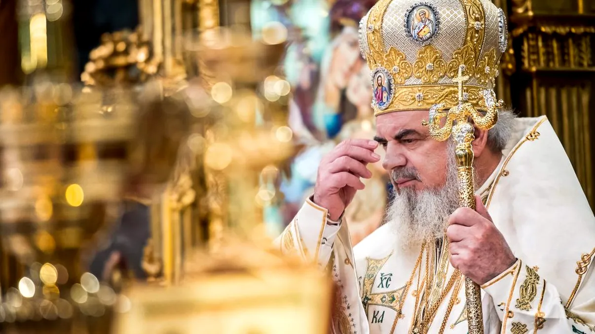 Mesajul Patriarhului Daniel pentru români. Ce spune despre slujbele din biserică