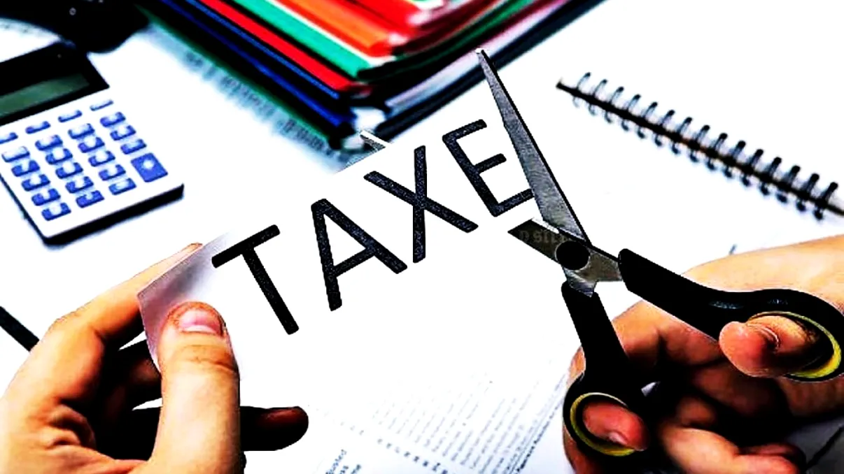 Taxe mai mari pentru români. Klaus Iohannis a semnat legea