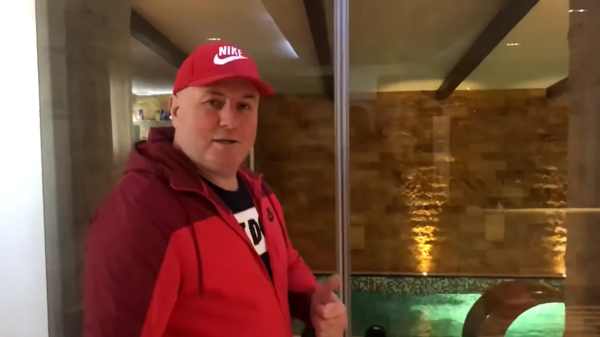 Cum arată cel mai scump apartament din Cluj, care costă 590.000 de euro. Are piscină și cascadă