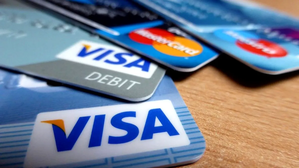 Veste uriașă pentru acești români cu card bancar. Ce pot face acum cu el