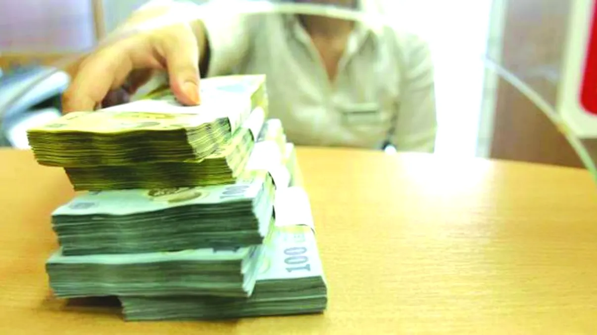 Detalii pentru românii cu credite. Care este dobânda maximă pe care să o acceptați atunci când luați un împrumut