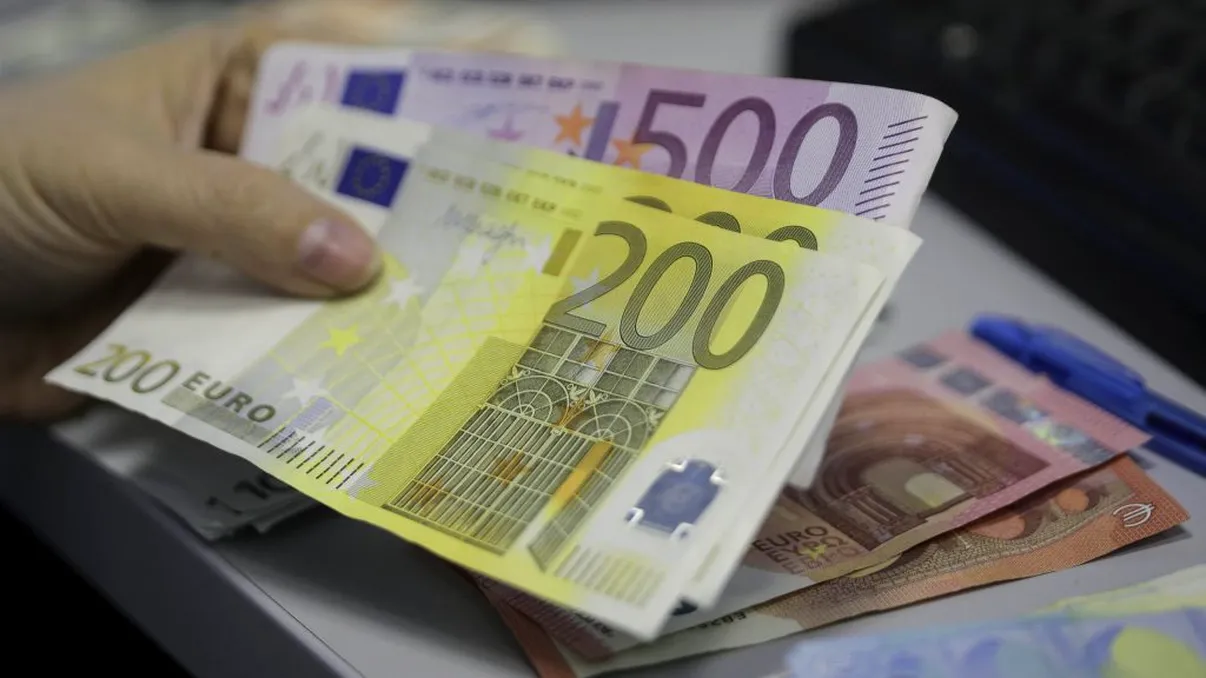 El este bărbatul care a pierdut 30.000 de euro într-un supermarket din Timișoara. Cum a dovedit că sunt banii lui