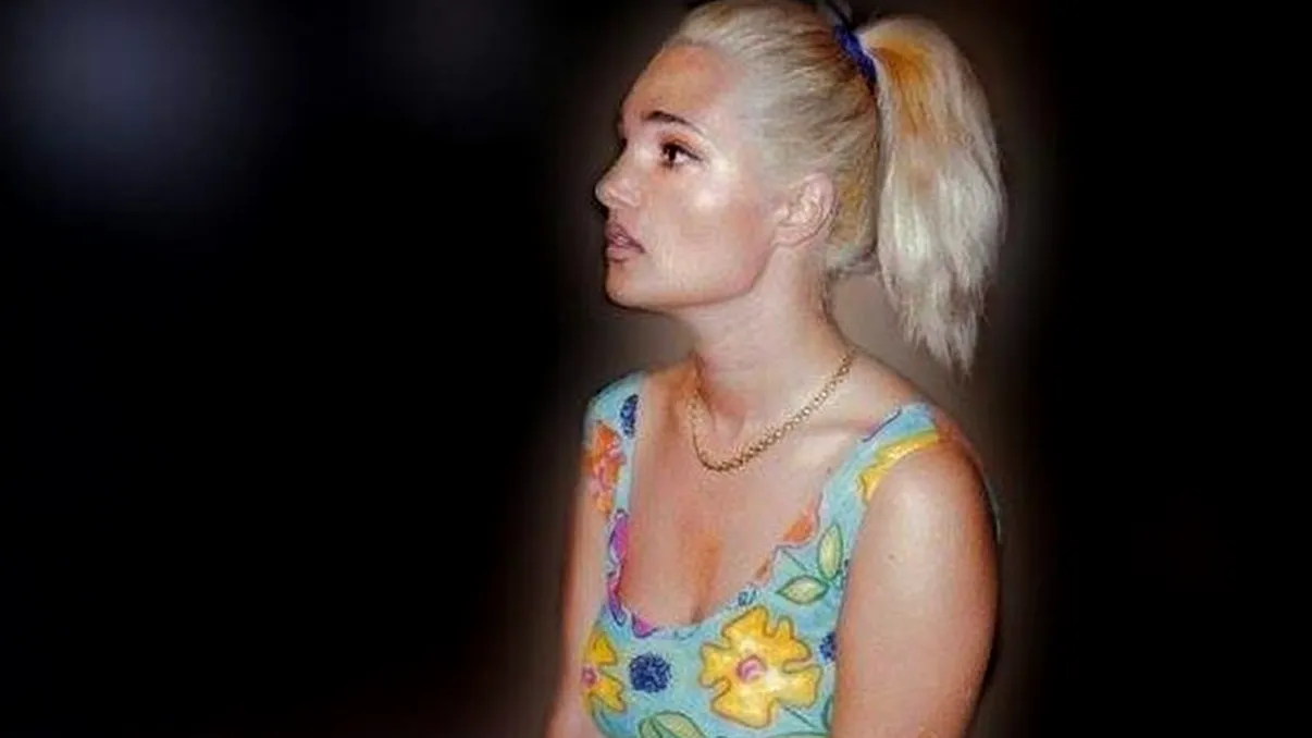 E greu s-o mai recunoști acum pe această artistă. E celebră, dar nu mai arată așa