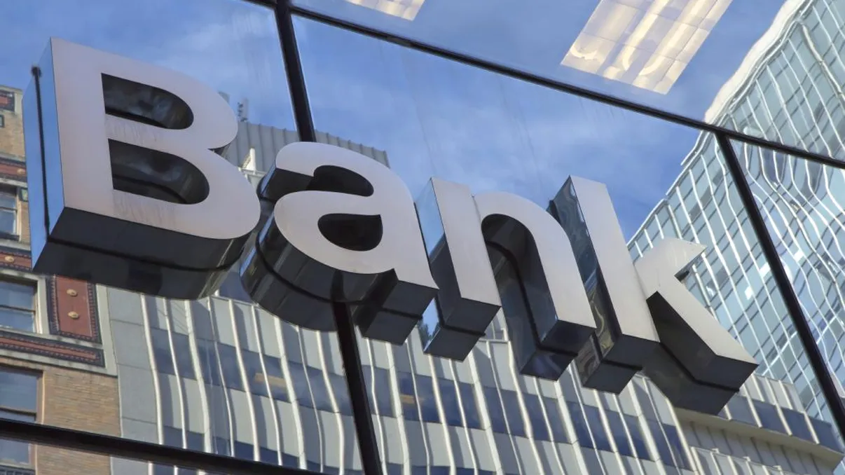 Banca din România care oferă 500 de lei pentru clienți. Ce condiție trebuie să îndeplinești