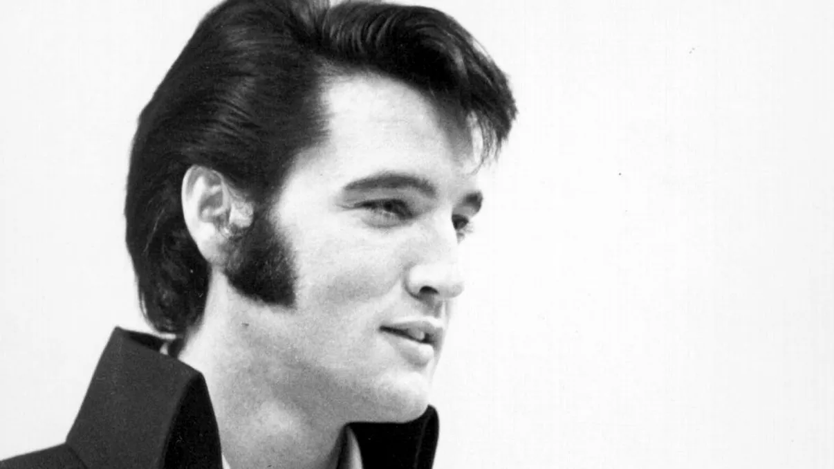 Elvis Presley, violent cu femeile. Cum și-a împușcat iubita. Soția a avut și ea semne din cauza bătăilor