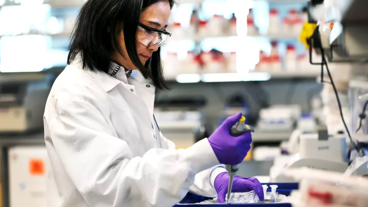 Când vom avea primul tratament pentru Covid 19. Ce spune un reputat epidemiolog din SUA