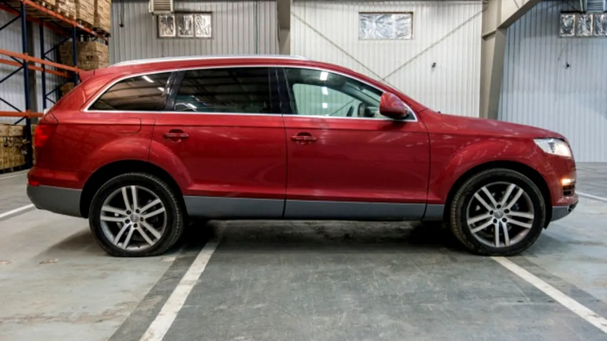 Suma incredibilă cu care poți cumpăra acum un Audi Q7. Costă mai puțin decât o Dacia Logan