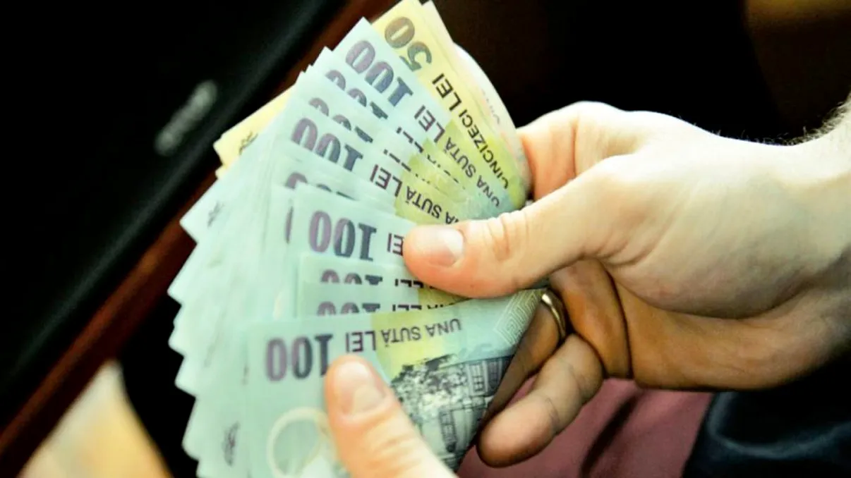 Anunțul BNR despre pensii și salarii. Cum vor suporta românii următoarea perioadă