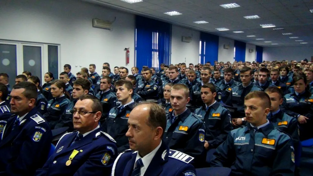 Cum se împart salariile de excelență în Poliție. Cine ia banii și despre ce sume este vorba