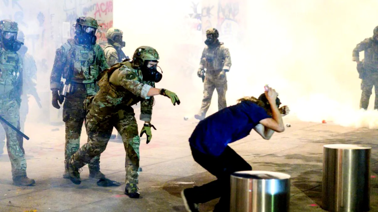 ”America e la un pas de legea marțială”. Ce a decis Donald Trump în aceste zile