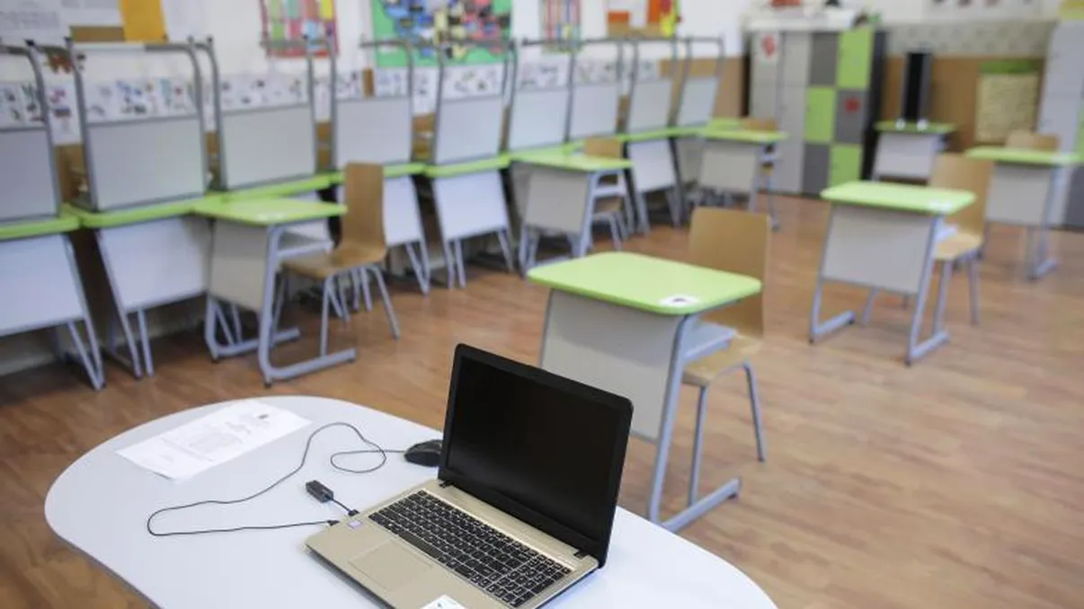 Când începe, de fapt, școala în regim normal. Anunțul făcut acum de Monica Anisie