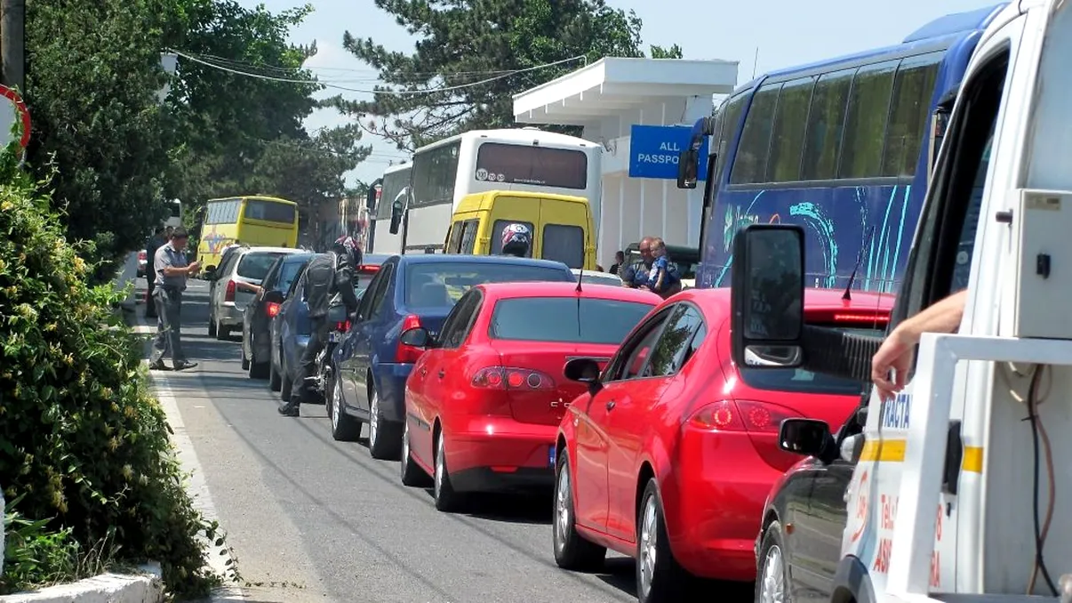 Câți oameni au plecat din România într-un singur an. Cea mai mare scădere din toată Europa